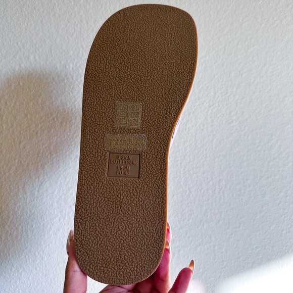 Urban outfitters purple platform flip flops - Picture 2 of 3